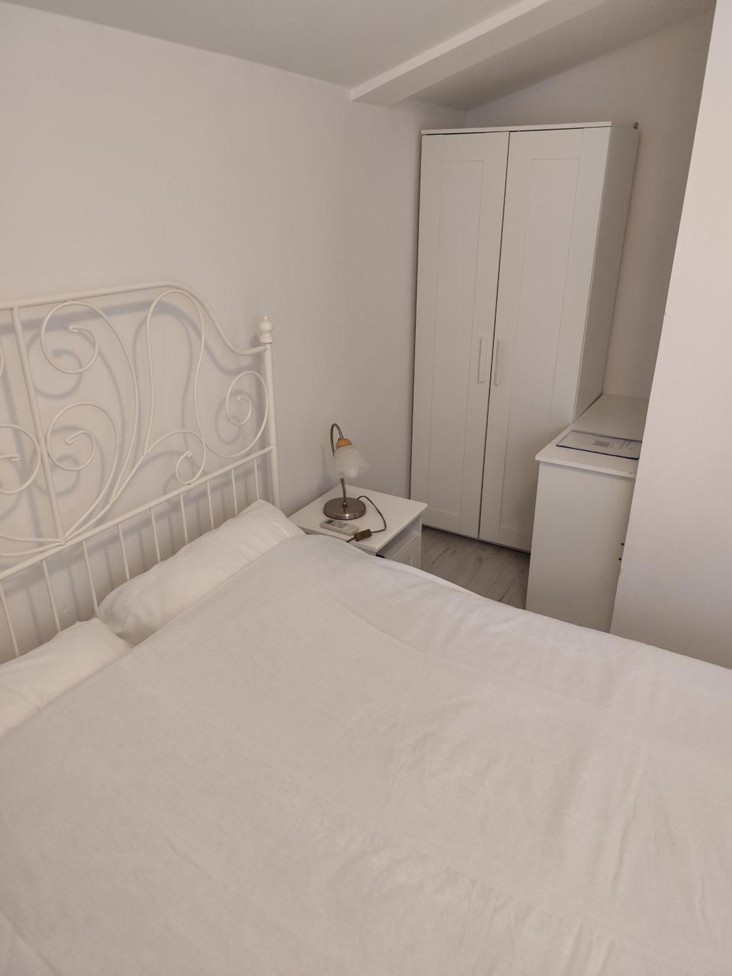 Guest House Valentino Motovun Esterno foto