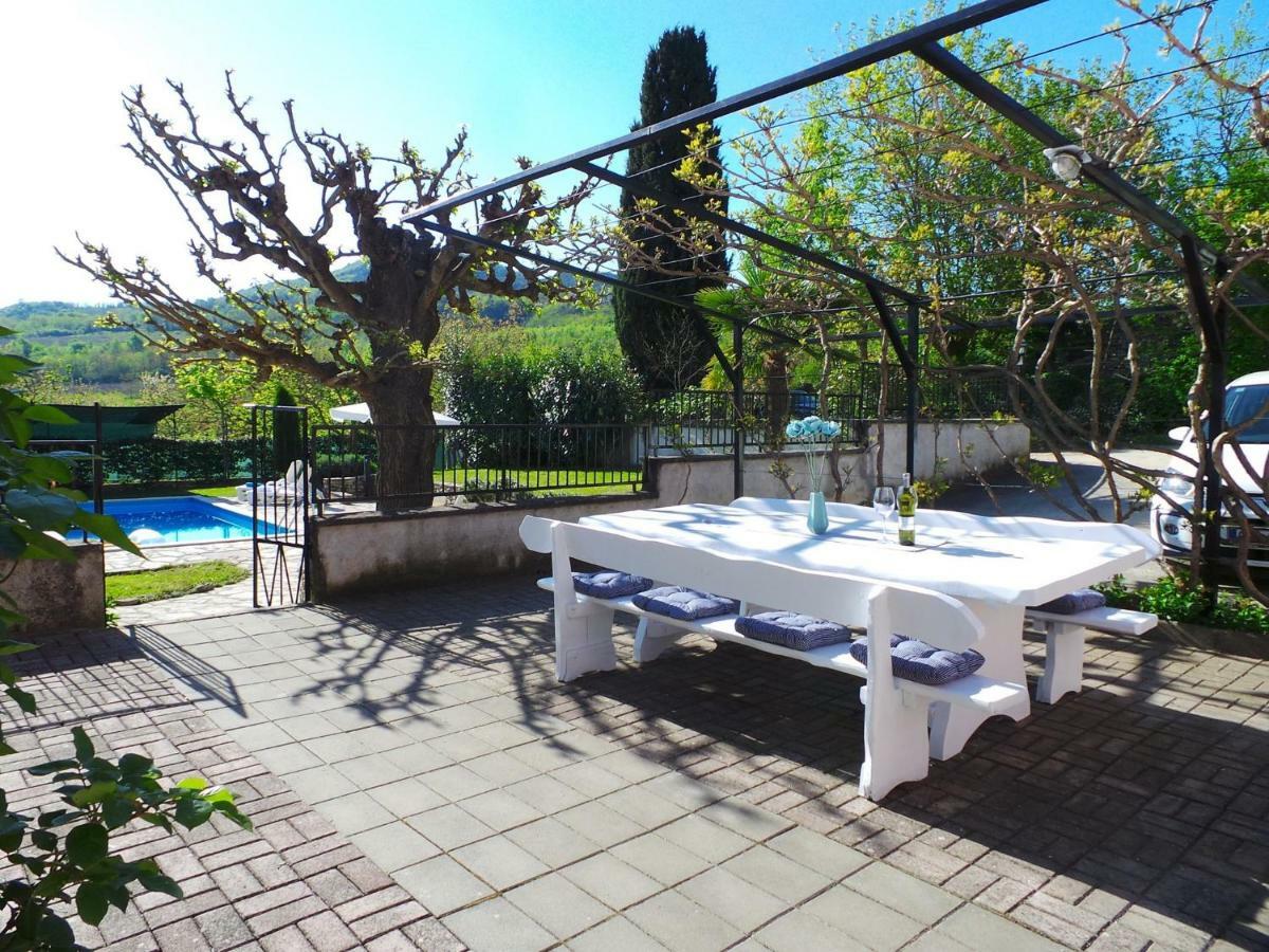 Guest House Valentino Motovun Esterno foto